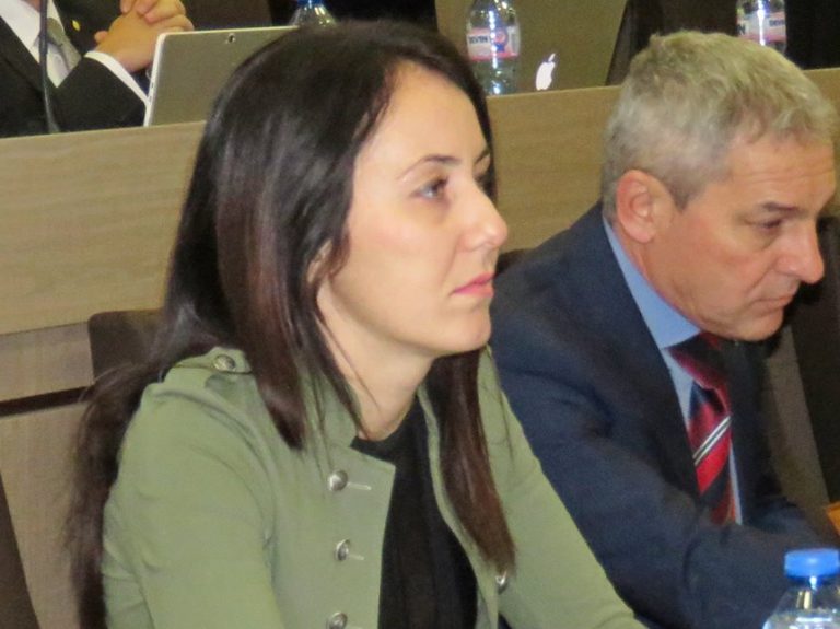 Съветник настоява да се спрат безобразията на таксиметрови шофьори пред Водната палата
