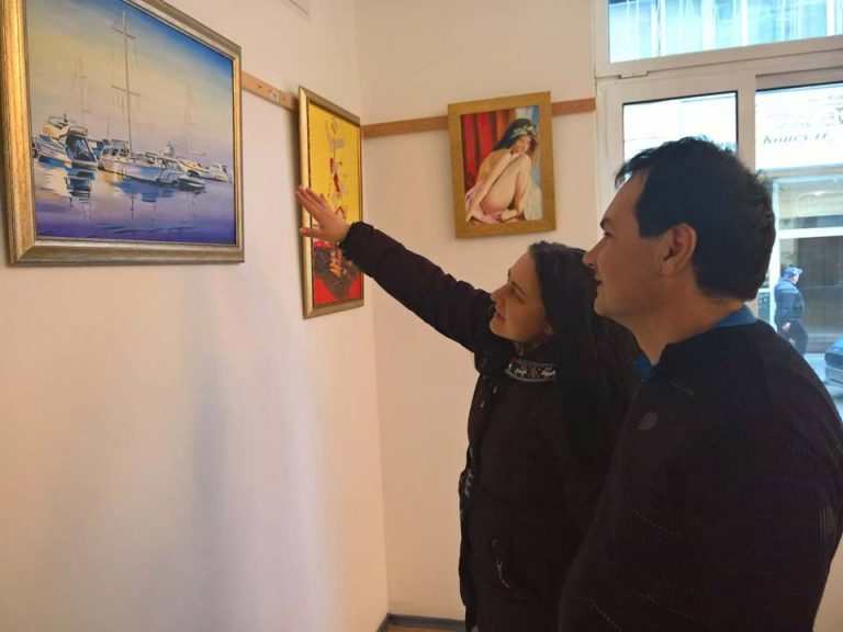 Изложба „Морски шепот“ представя художникът Димитър Миланов в залата на  ГЕРБ Бургас