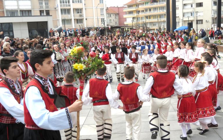 Лазарки за Цветница  в Несебър