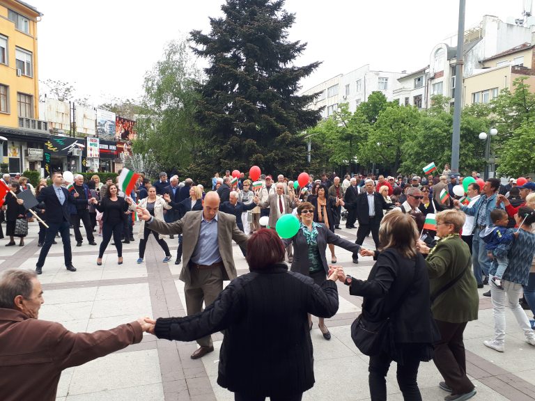 Първомайски митинг-шествие за нетърпимост към корупцията и бедността проведе БСП – Бургас