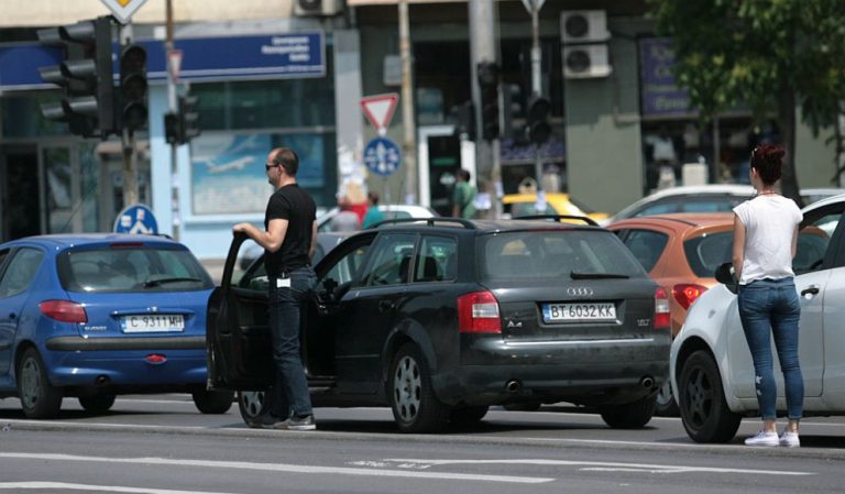 На 2 юни сирените ще вият в памет на Ботев и загиналите за свободата на България