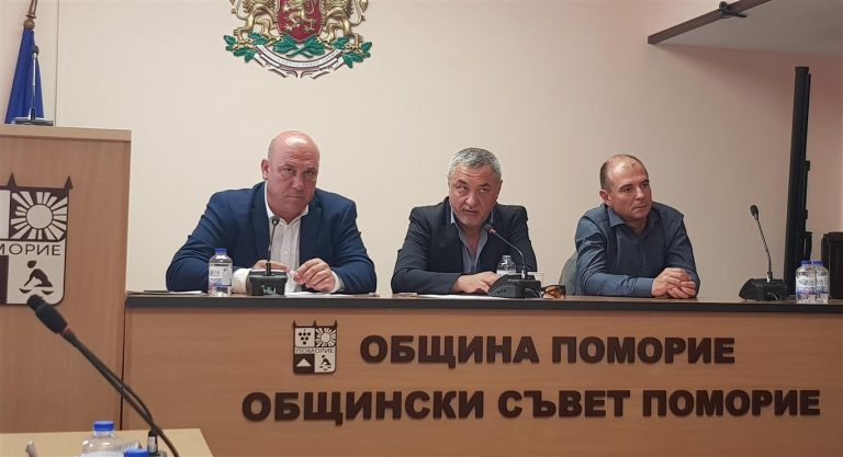 Вицепремиерът Валери Симеонов се срещна с туристическия бранш в Поморие