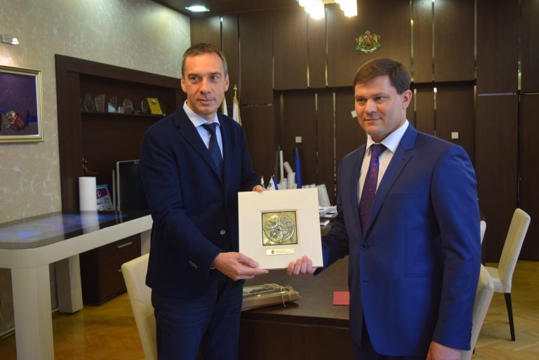 Възможност: Авиовръзка между Бургас и Вологда