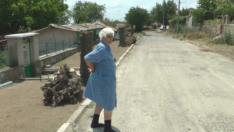 В Лясково за жестокото убийство на Ивета: Теньо я гонеше по улиците с камъни и дървета, но тя пак се връщаще!
