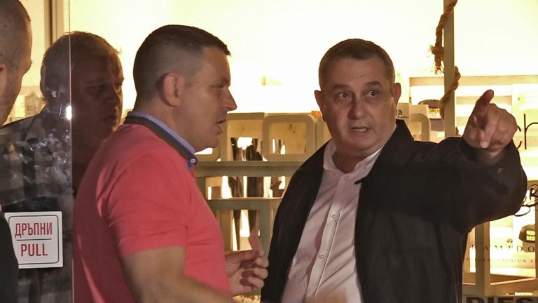 Откриха сезона на плажните дискотеки в Сънито.  Мериха шума, но без Валери Симеонов /снимки/