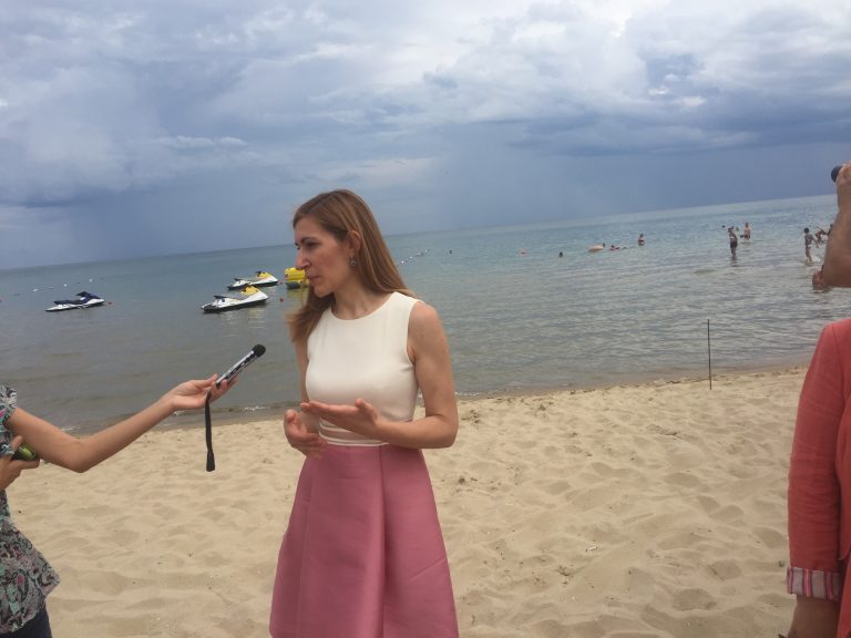 Всички заведения на северния плаж в Слънчев бряг са заустени в канализационната система
