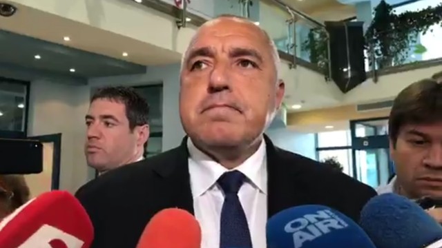 Бойко Борисов оттегля законопроекта за акциз върху бездимните цигари