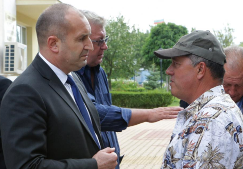 Президентът се срещна с животновъди в Болярово