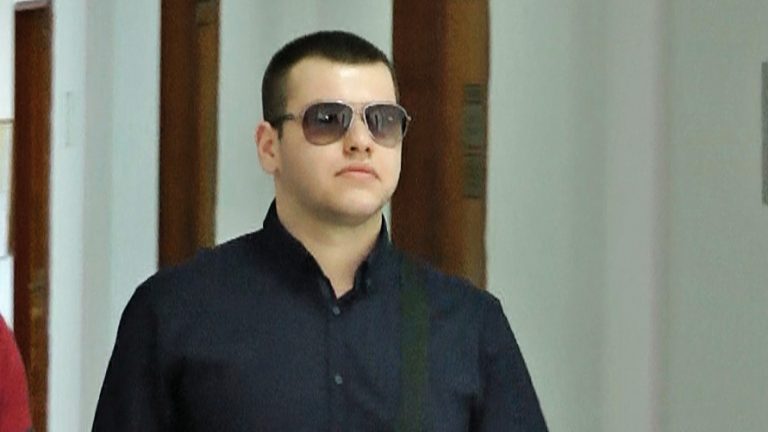 Съдят Тодор от Несебър, блъснал с колата си незрящи туристи, делото тръгва в петък