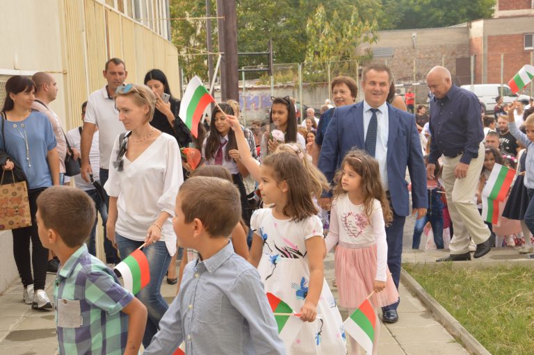 Удари звънеца в шест училища в община Созопол