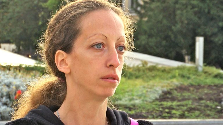 Битата камериерка: Управителката на хотела се опита да ме наръга с ножица, ще си изкарам медицинско