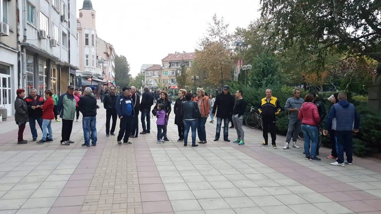 Протестиращи в Айтос поискаха да се ограничи достъпа на ромите в центъра на града