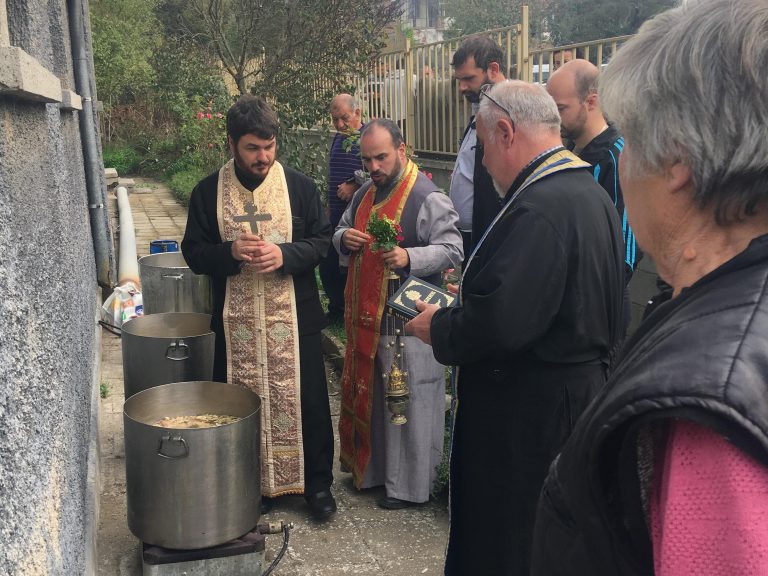 Година след наводнения в община Камено беше отслужен молебен
