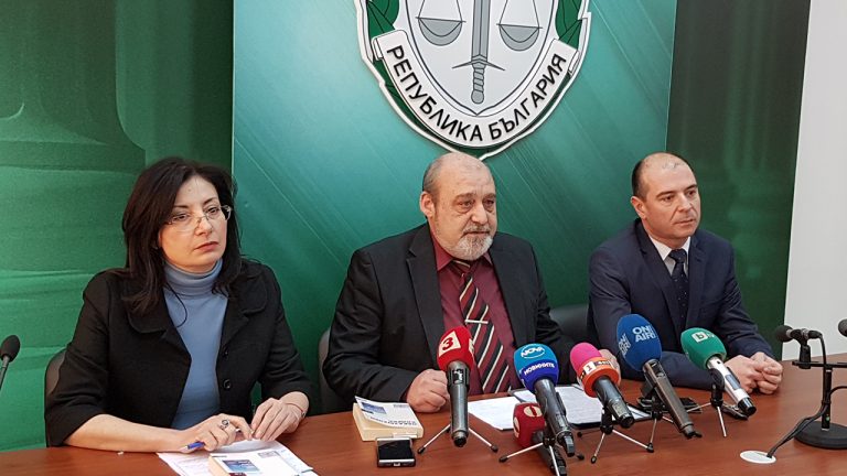 Повдигнаха обвинение на бургаския бизнесмен Иван Нончев за унищожаването на дюните на к-г Смокиня (видео)
