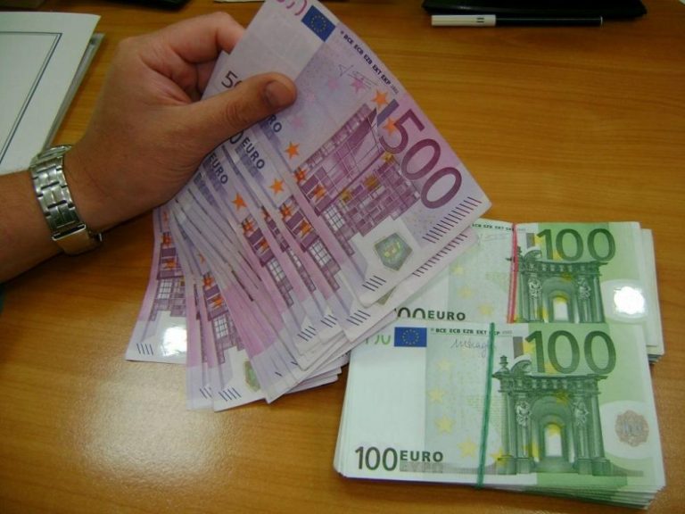 Над 30 000 лв. откриха митническите служители на Малко Търново в багажа на агресивен шофьор