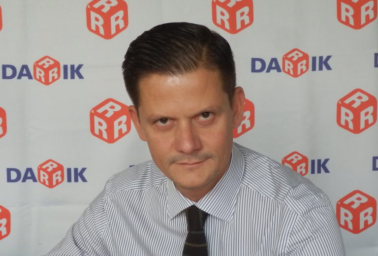 КЗП: „Забранихме нелоялна практика на телеком, продавал телефон-мостра за нов”