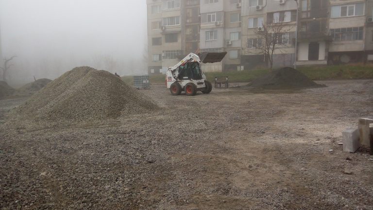 Изграждат два нови паркинга в „Меден рудник“