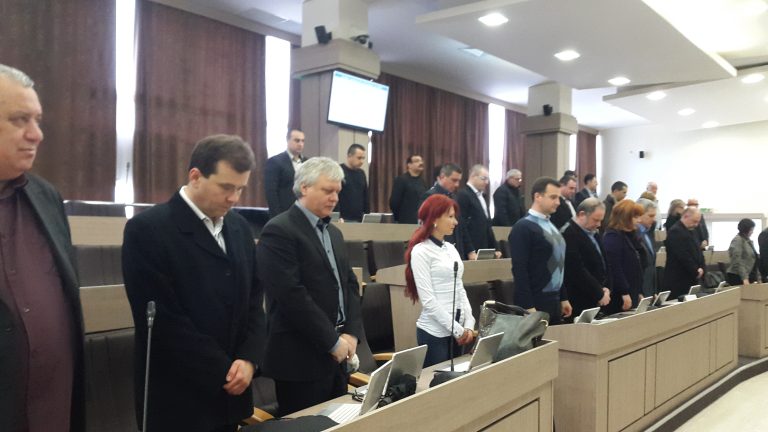 Съветът заседава: Започна с едноминутно мълчание