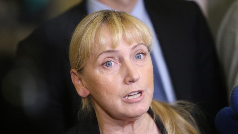Елена Йончева призова Цветан Цветанов да напусне политика, БСП против бежанските центрове