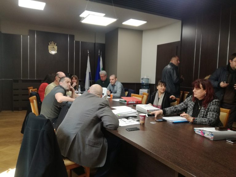 Липса на кворум провали разпределението на сезонните обекти. Бизнесът недоволства