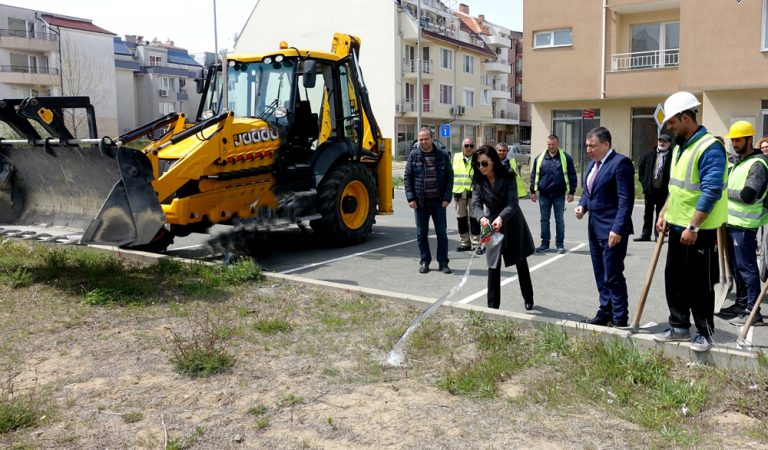 Кметът на Несебър даде старт на два нови обекта