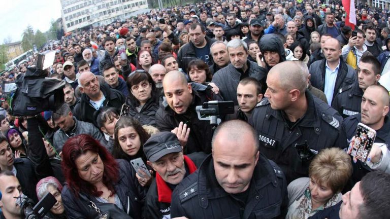 Четирима задържани след втория протест в Габрово