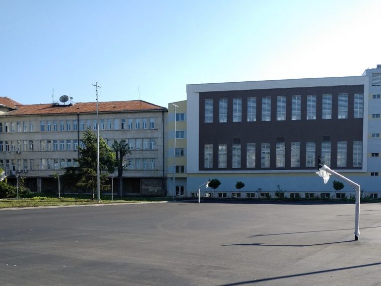 До края на месец май дворът на“Г.С. Раковски“ ще е напълно готов