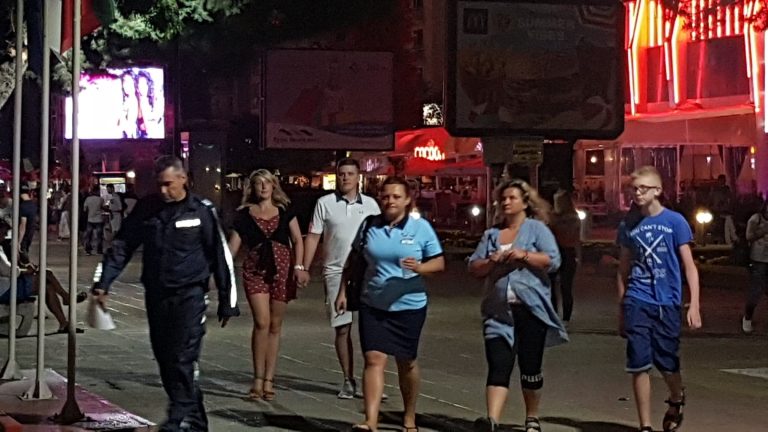 15 годишен полски турист блъсна със скутер сръбска летовничка в Слънчев бряг