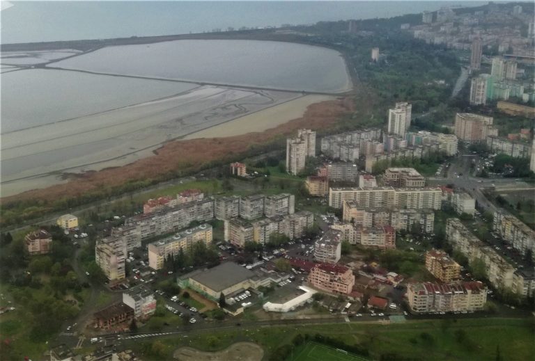 Опасно време! Оранжев код в седем области, сред тях и Бургас