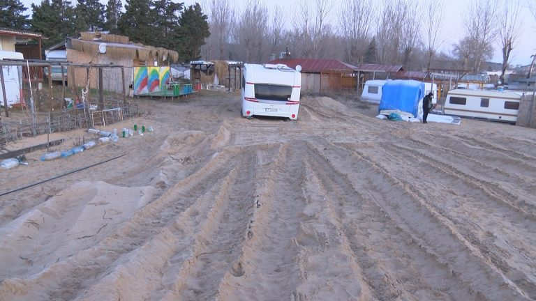 Нончев и Пазванов отиват на съд за изравнените дюни на Каваци