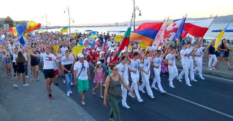 Наградиха участниците във феста „Съзвездия в Несебър“
