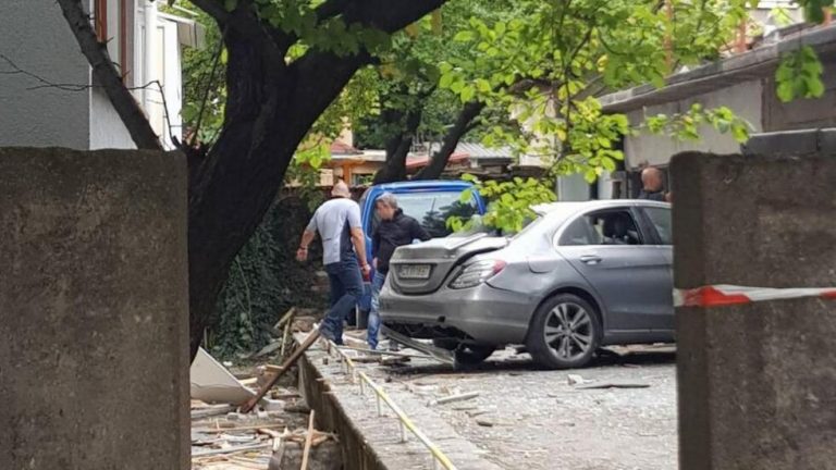 Взривиха колата на частен съдебен изпълнител  (СНИМКИ)