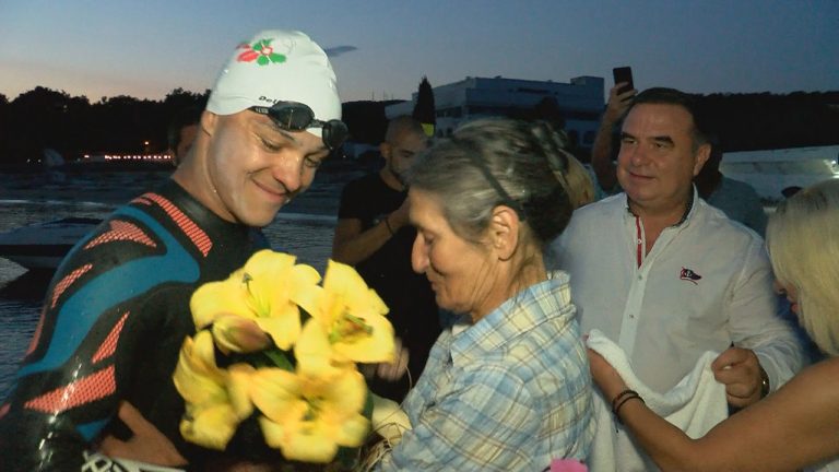 Хитовият изпълнител Атанас Колев и Цанко Цанков ще бъдат специални гости на Burgas Swimming Open 2019