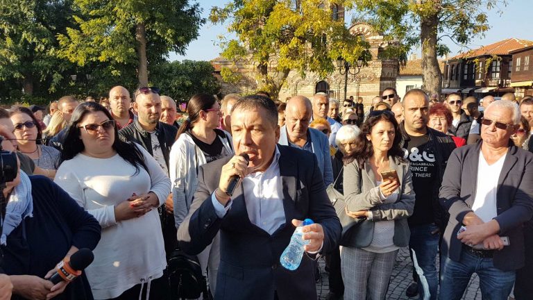 Защитата: Кметът на Несебър е незаконно задържан, делото не е от компетентността на Специализираната прокуратура