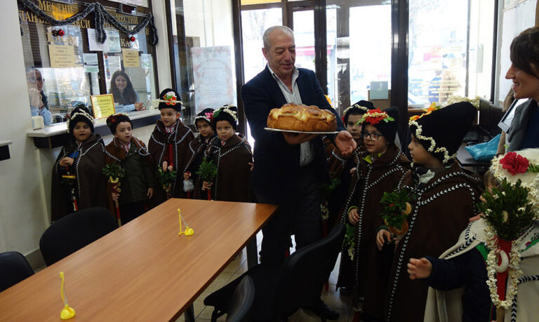 Коледарчета наричаха за здраве в община Несебър