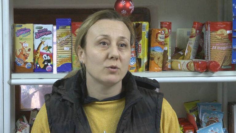 Лелята на блъснатото на пешеходна пътека дете във Ветрен: Бутонът на светофара често не работи!!!