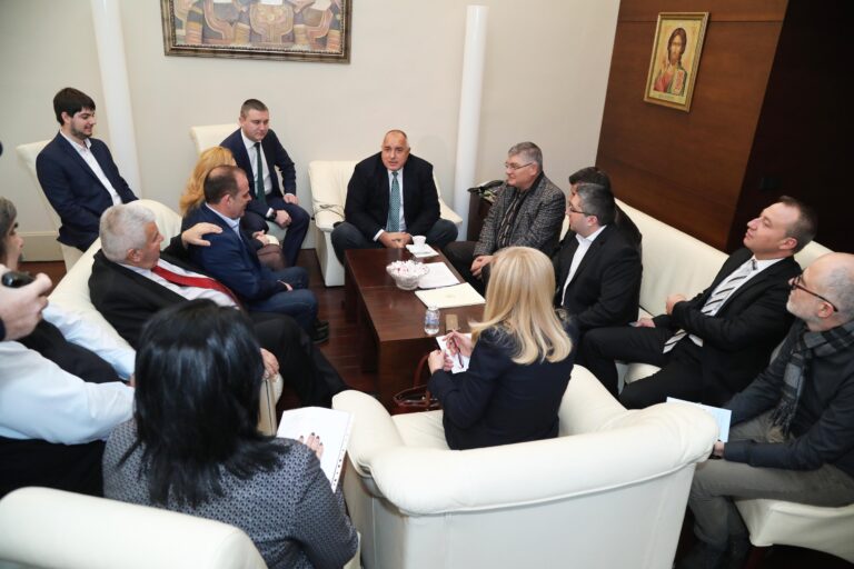 Бойко Борисов провежда среща с представители на Конфедерацията на автобусните превозвачи