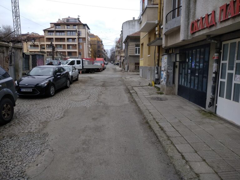 ВиК започва подмяна на водопроводи по улица „Средна гора“, впоследствие Общината ще я обнови цялостно