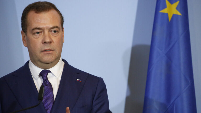 Правителството на Русия подаде оставка
