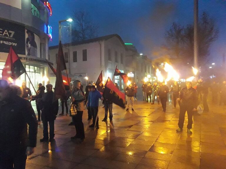 Факелно шествие на ВМРО-Бургас в памет на Левски