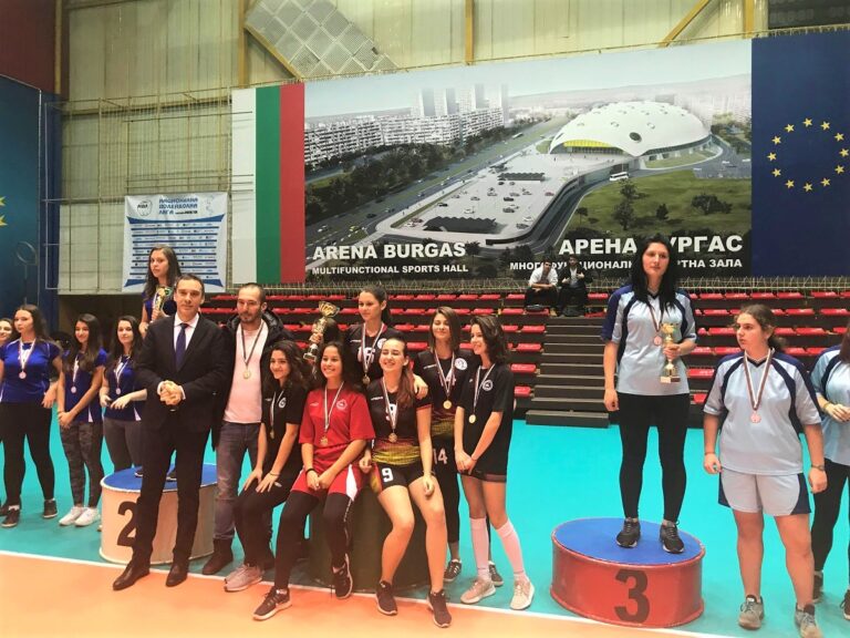Английската и Немската ще определят волейболния ученически шампион на Бургас