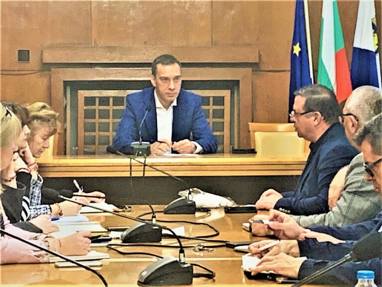 Пробите на пациентите в региона със съмнения за коронавирус вече ще се изследват в Бургас