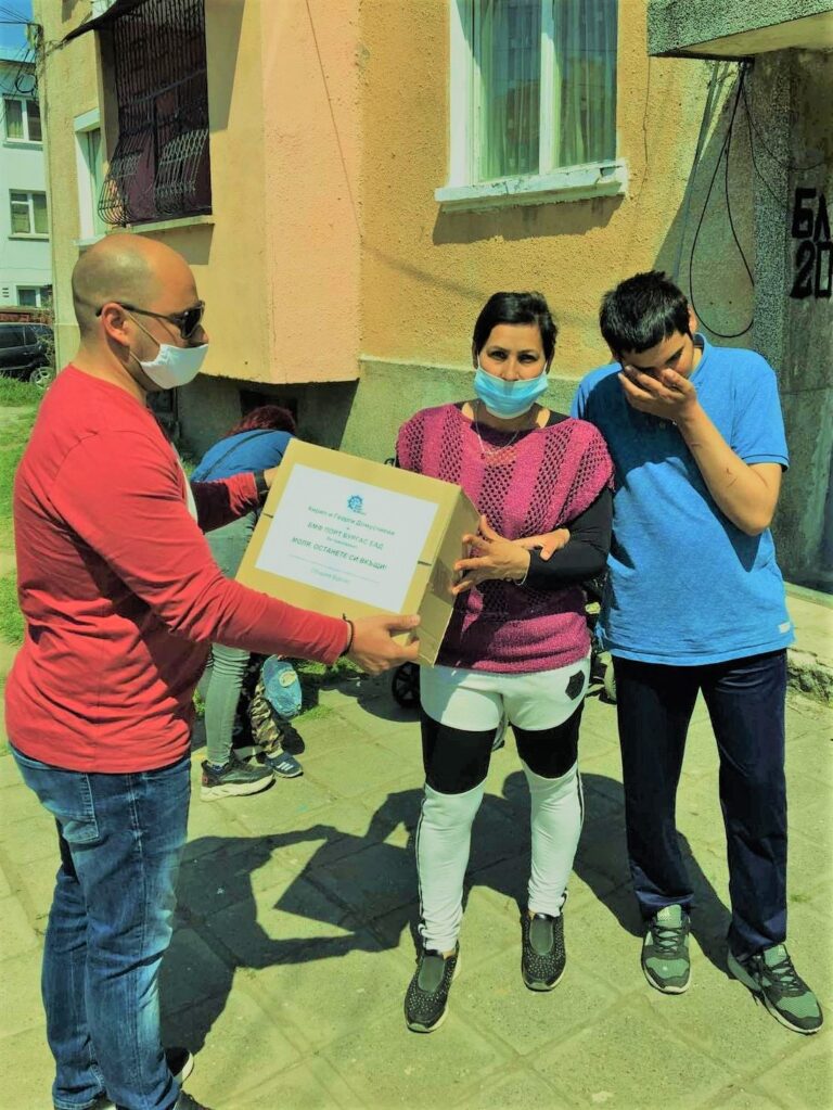 „БМФ Порт Бургас“ ЕАД дари хранителни пакети за 300 000 лева