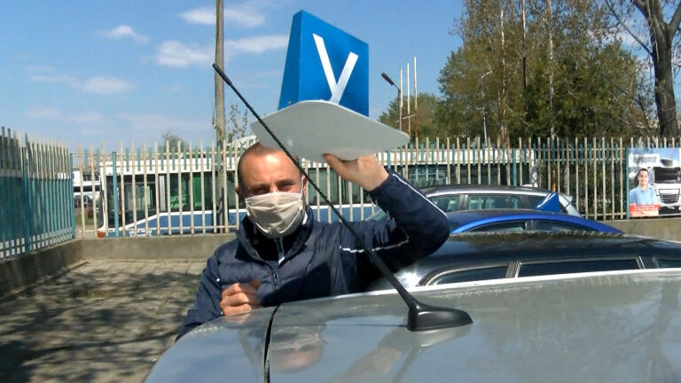 Автошколите искат да преподават онлайн. Инструктури поведоха протестно шествие в Бургас (ВИДЕО)