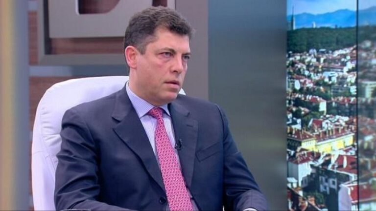 Цялата държава ли се върза на партенката за Божков и Горанов? Вълчев: Аз не бих коментирал
