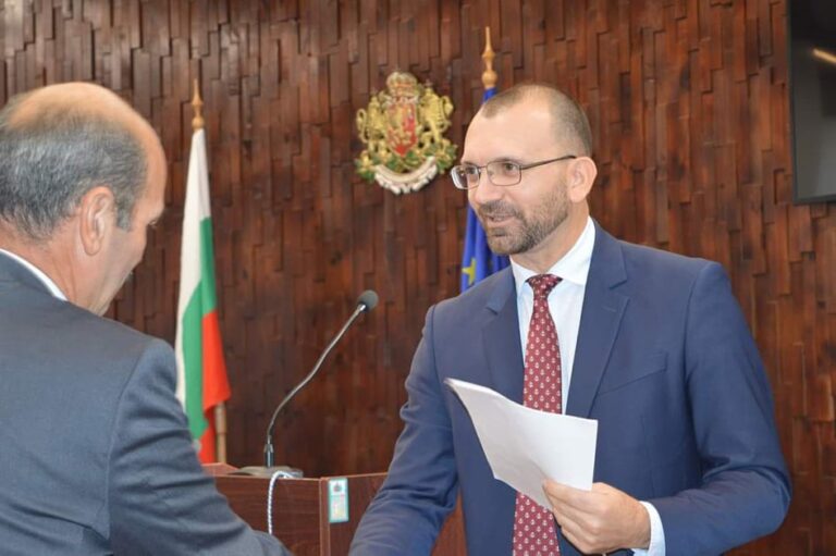 Губернаторът разпореди облекчения за бизнеса
