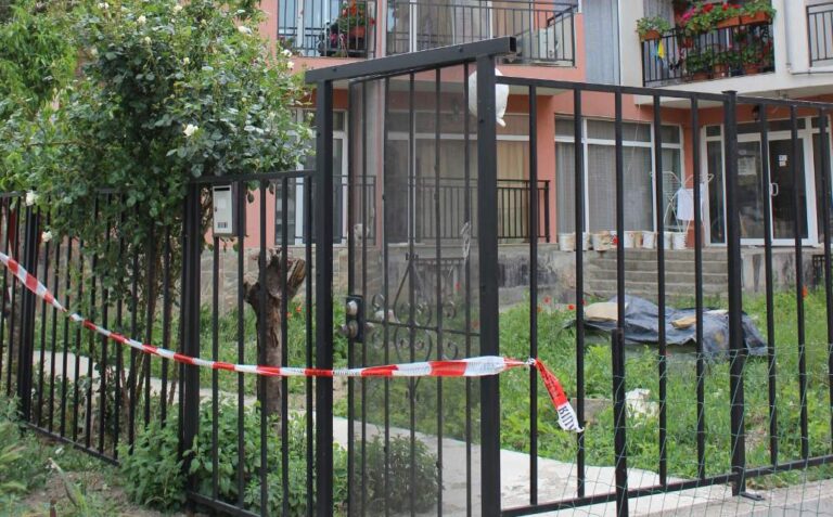 Оставиха в ареста Павел, който закла жена си в Слънчев бряг