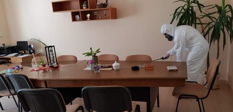 Общината в Сунгурларе отваря в сряда, 50-те проби на служителите са отрицателни