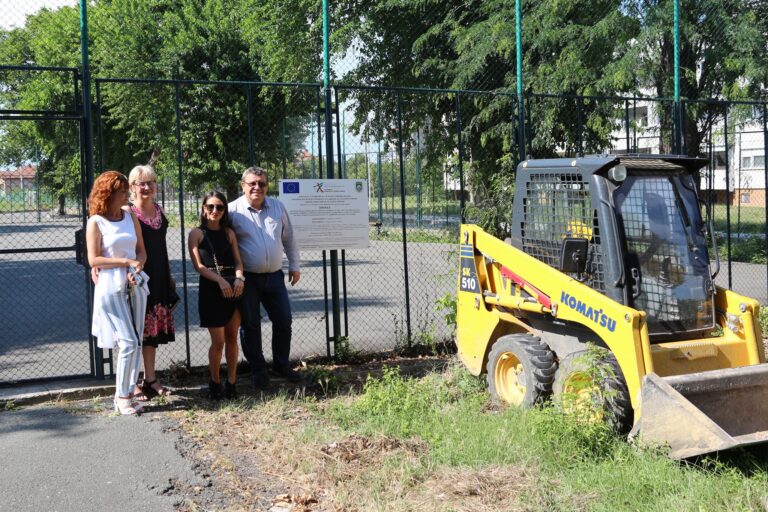 Направиха първа копка на бъдещите фитнеси на открито в Община Камено