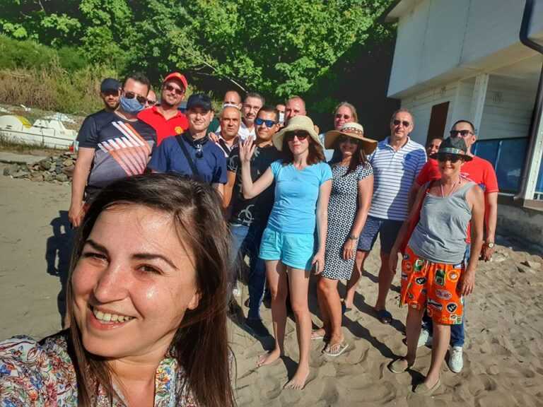 Депутати и съветници от ГЕРБ – Бургас „плажуваха“ на Росенец